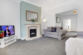 Sleek Gem Home in Houghton le Spring, Sleeps 5